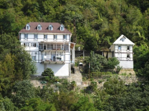 Dacha khudozhnikov v Gagre